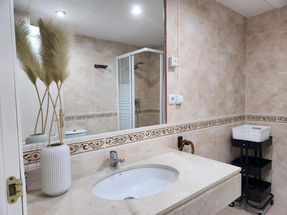 Apartment Beachfront Accommodation 埃斯特波纳 外观 照片