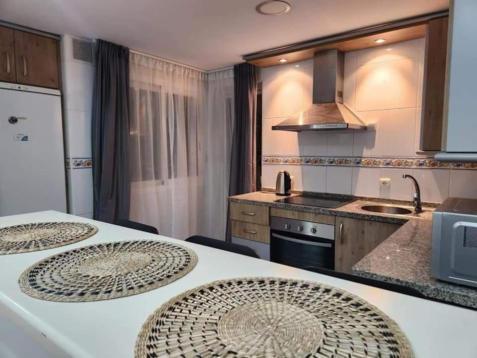 Apartment Beachfront Accommodation 埃斯特波纳 外观 照片